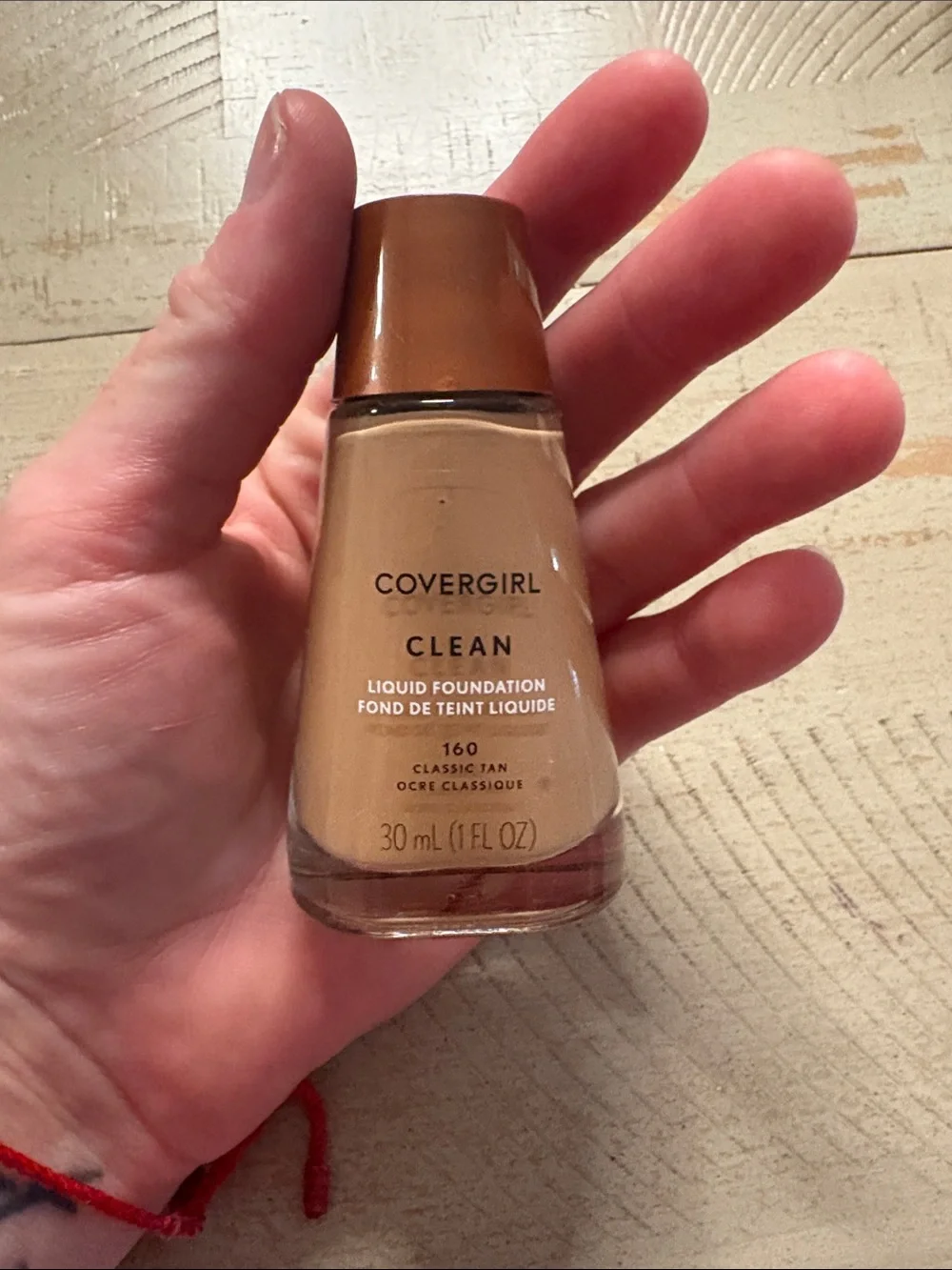 COVERGIRL Clean Liquid Foundation Classic Tan - 160